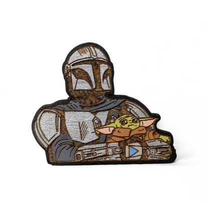 Mandalorian and Grogu Star Wars Bar Back Brooch - Hand Painted Wood Pin