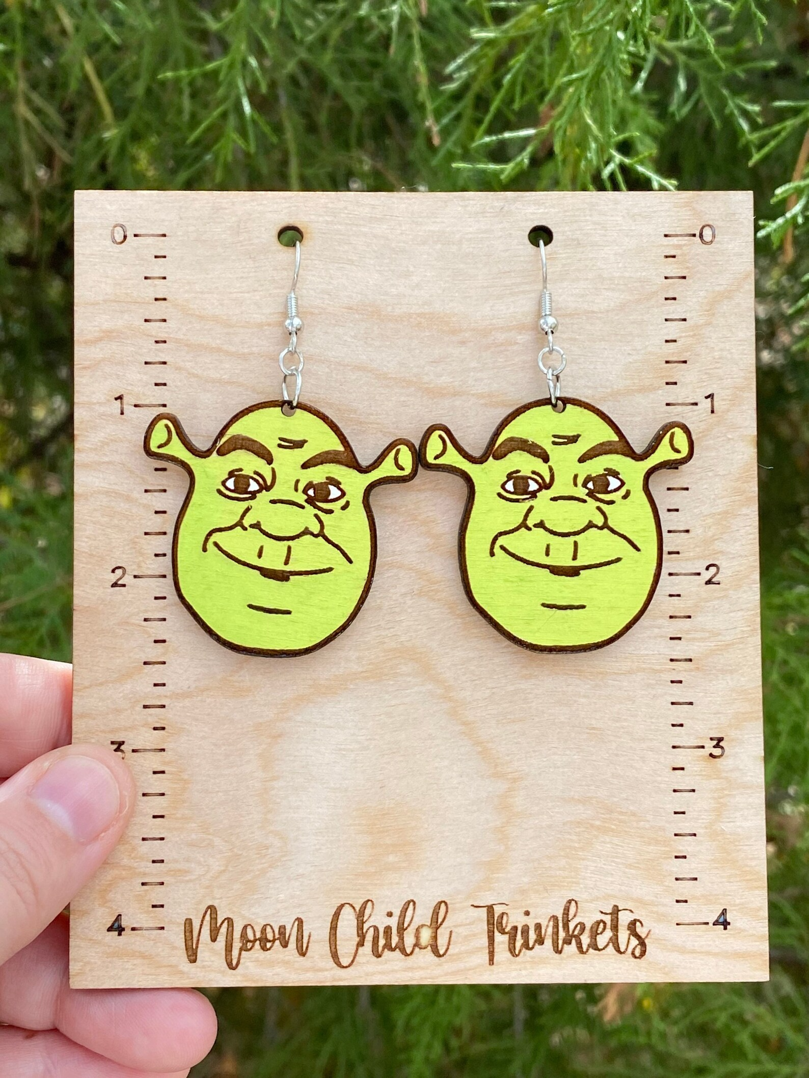  Shrek Character Face Stud Earrings: Clothing, Shoes & Jewelry